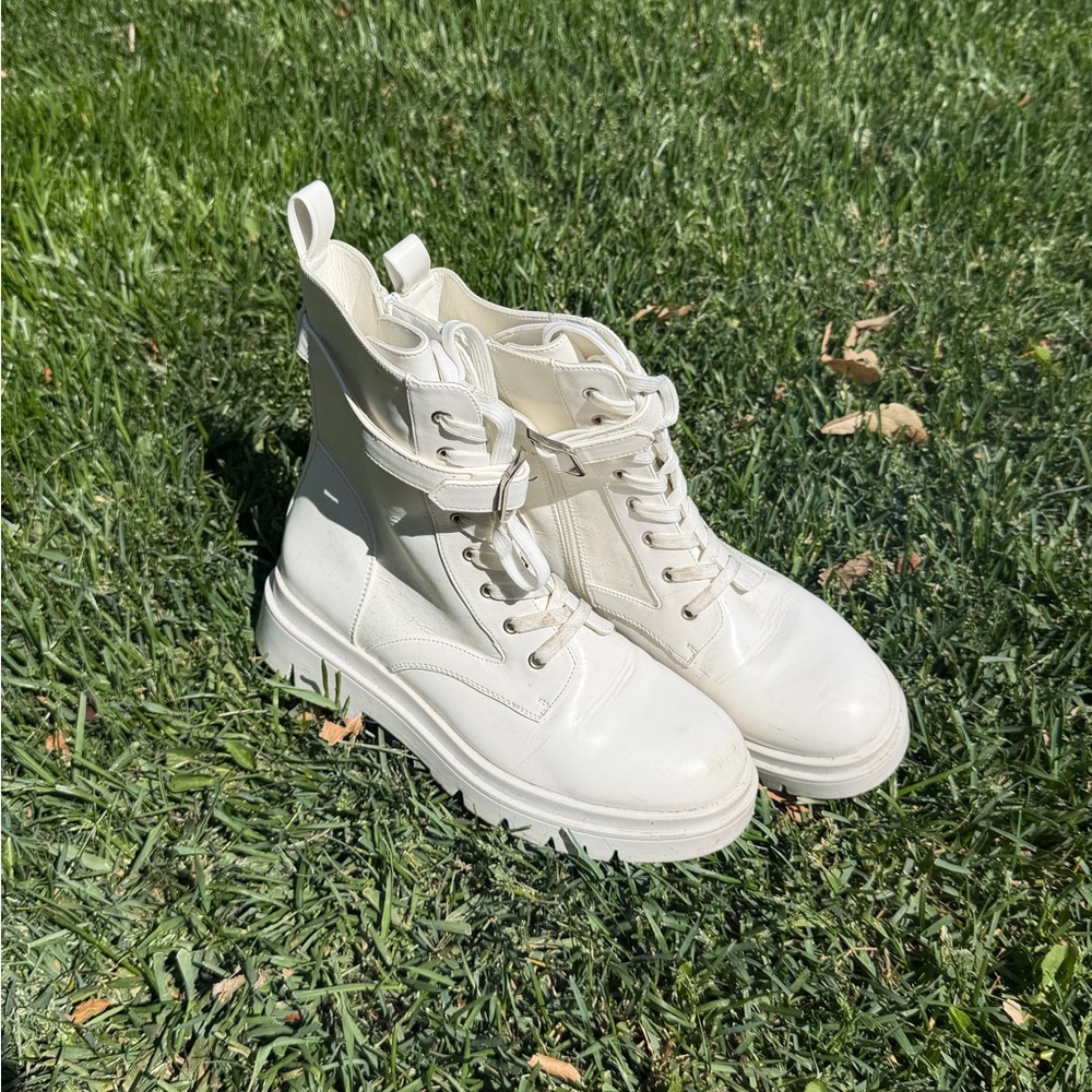 Women's White Lace-Up Combat Boots - Picture 3 of 3